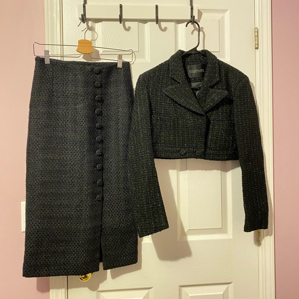 Cropped jacket and skirt